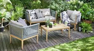 Choose the Right Furniture for Your Outdoor Work Area